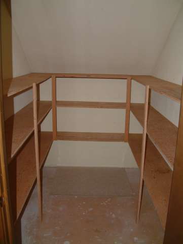 ห้องเก็บของใต้บันได