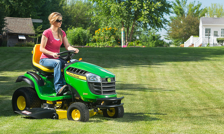 เครื่องตัดหญ้าแบบนั่งขับ